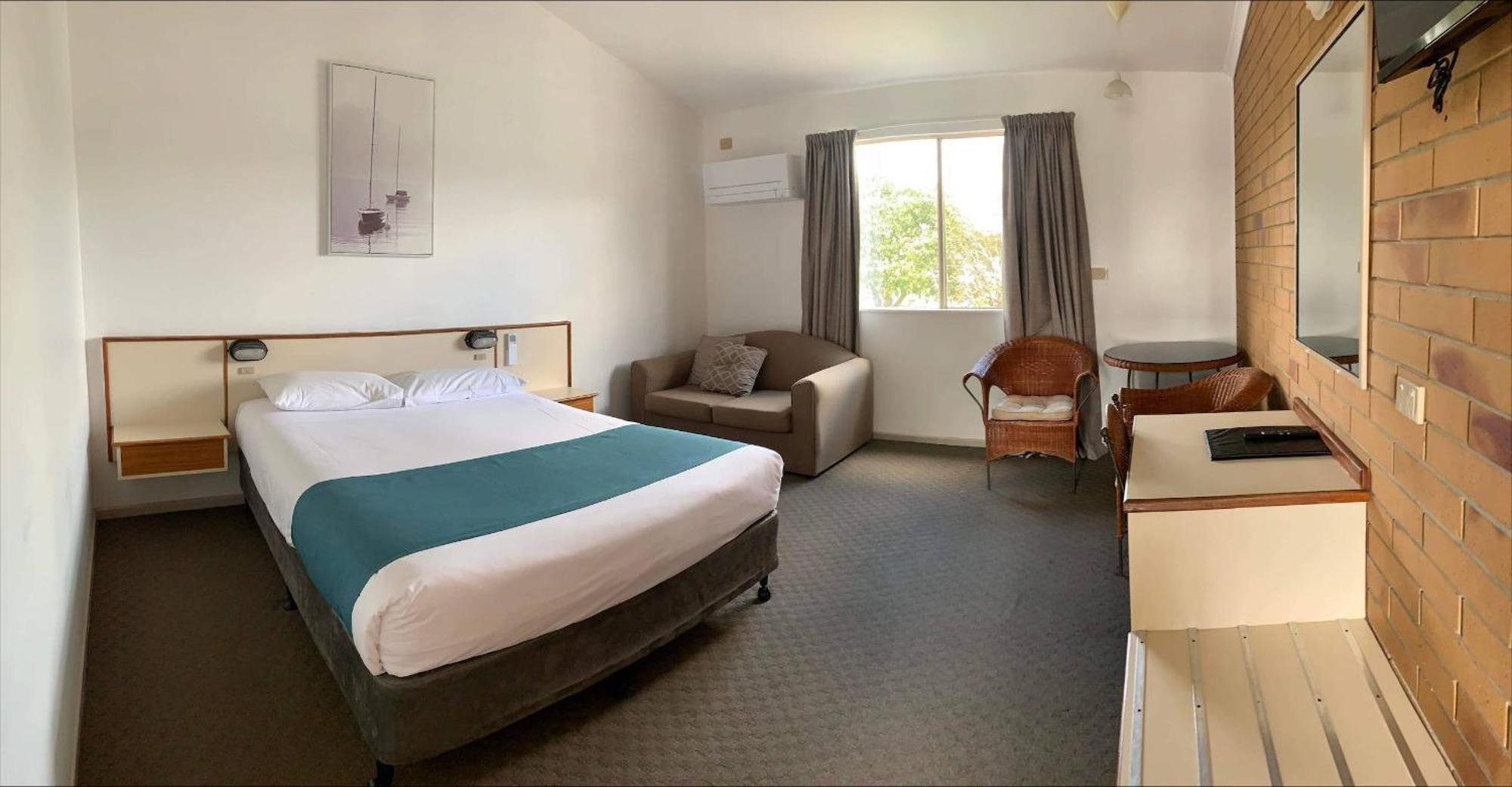 Wild Scotsman Motor Inn Gin Gin Qld Экстерьер фото