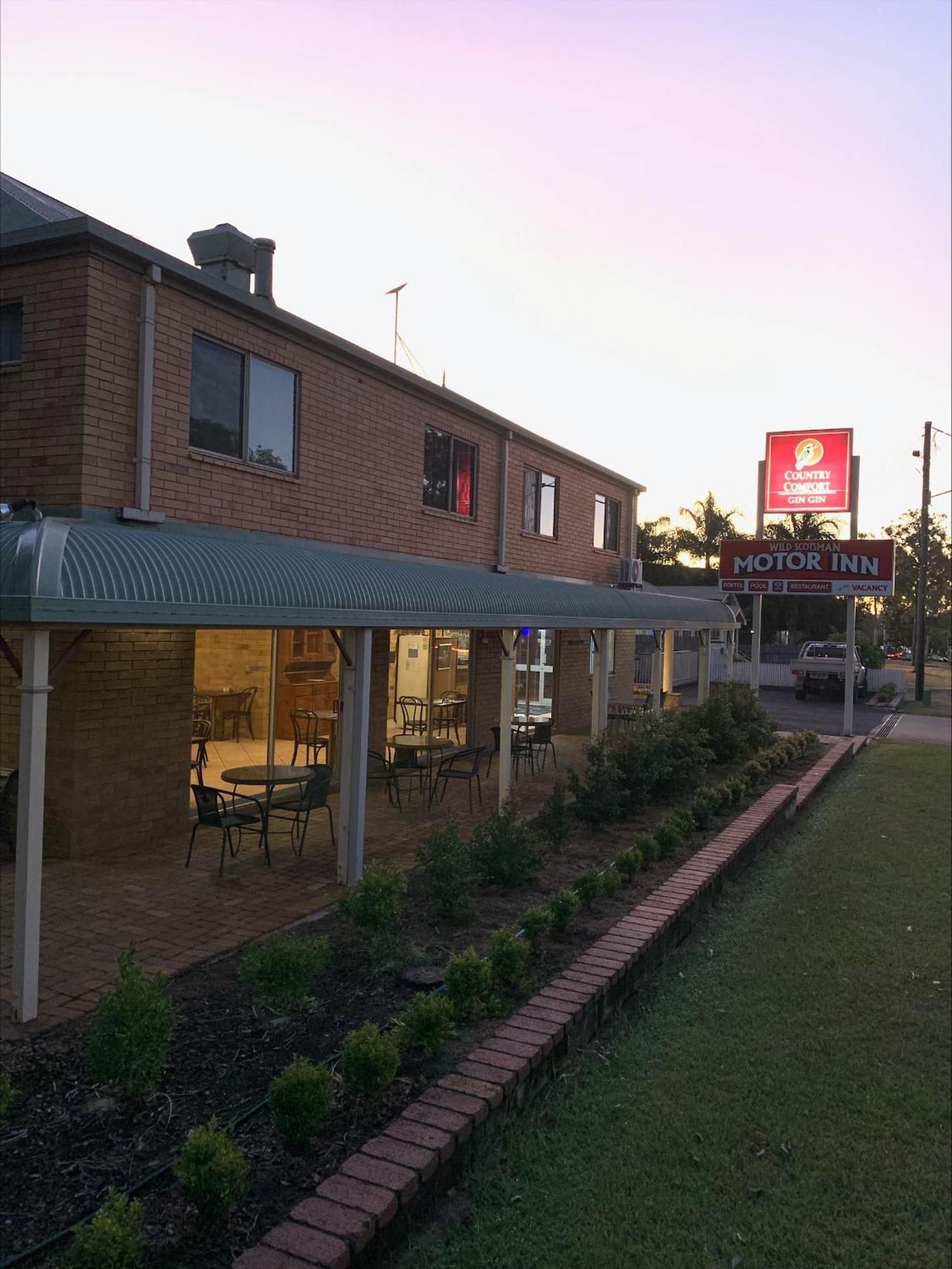 Wild Scotsman Motor Inn Gin Gin Qld Экстерьер фото